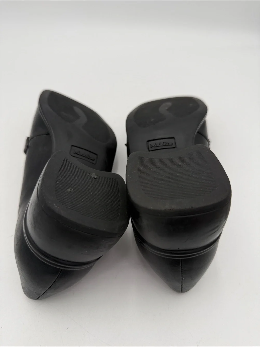 Vintage Madeline Black Leather Slip-On Loafers women 7M casual office Y2K retro
